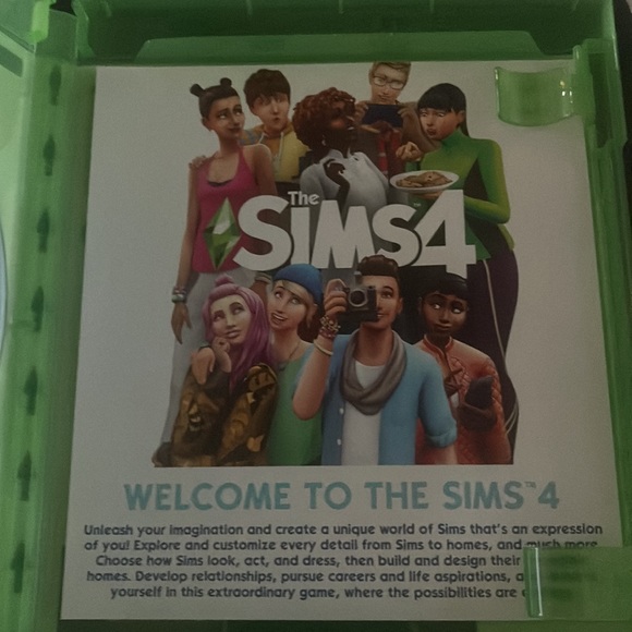 The Sims 4 Xbox One Pre Owned - Picture 4 of 5